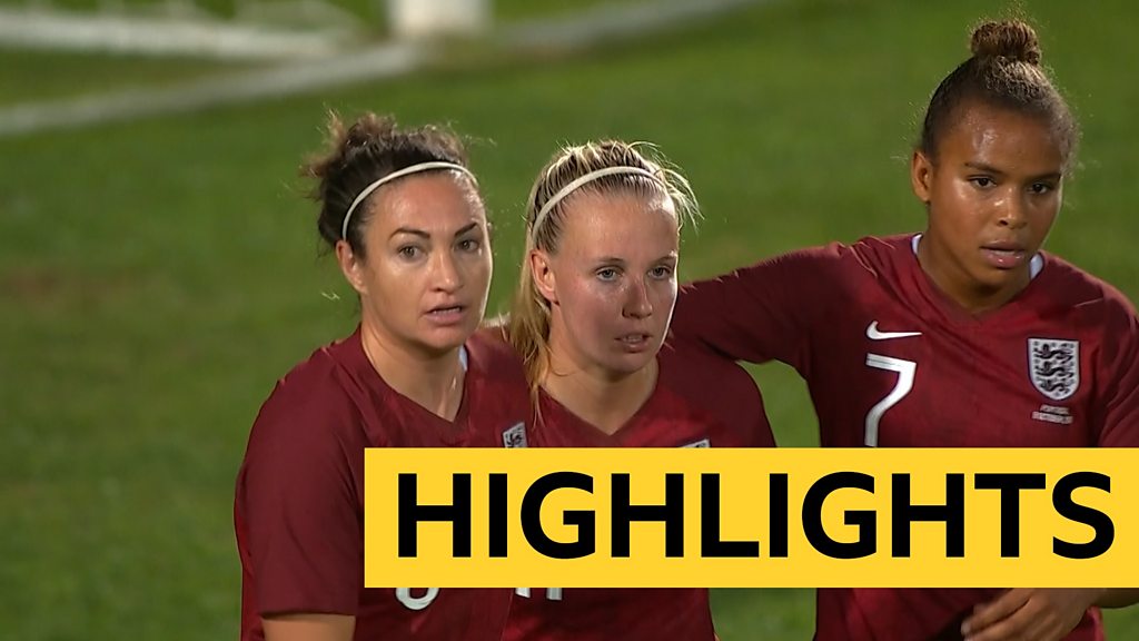 Leah Williamson: England player giving Phil Neville selection headaches -  BBC Sport