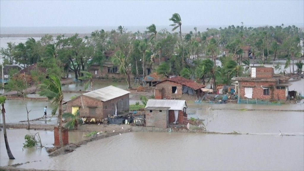 Cyclone Bulbul kills 13 across India and Bangladesh