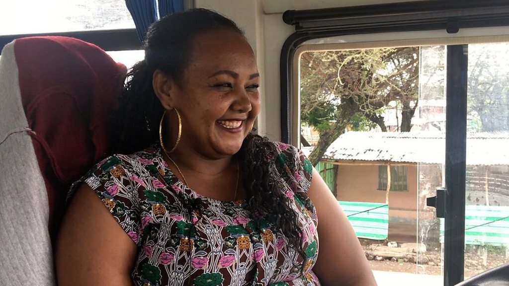 Fox ichida porno rasmlar Fransuz pornografik shou