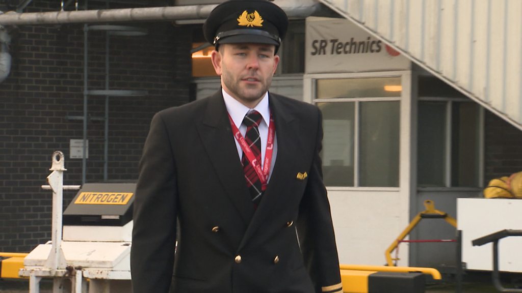 HIV-positive pilot goes public in bid to combat stigma