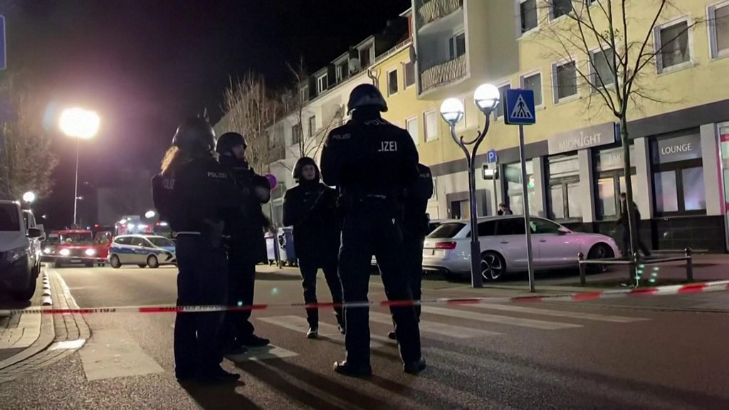 Hanau: Eight dead in mass shooting in Germany - BBC News