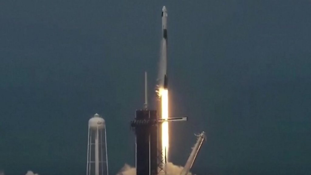 Private rocket takes astronauts to space station