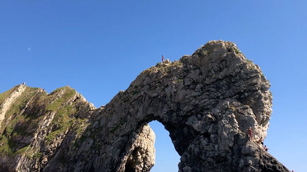 Durdle Door Tombstone Rescuer Feared He Would Drown Bbc News
