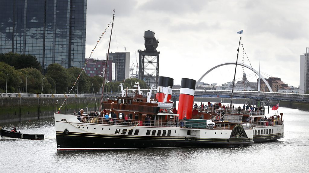 Waverley sailing on the Clyde