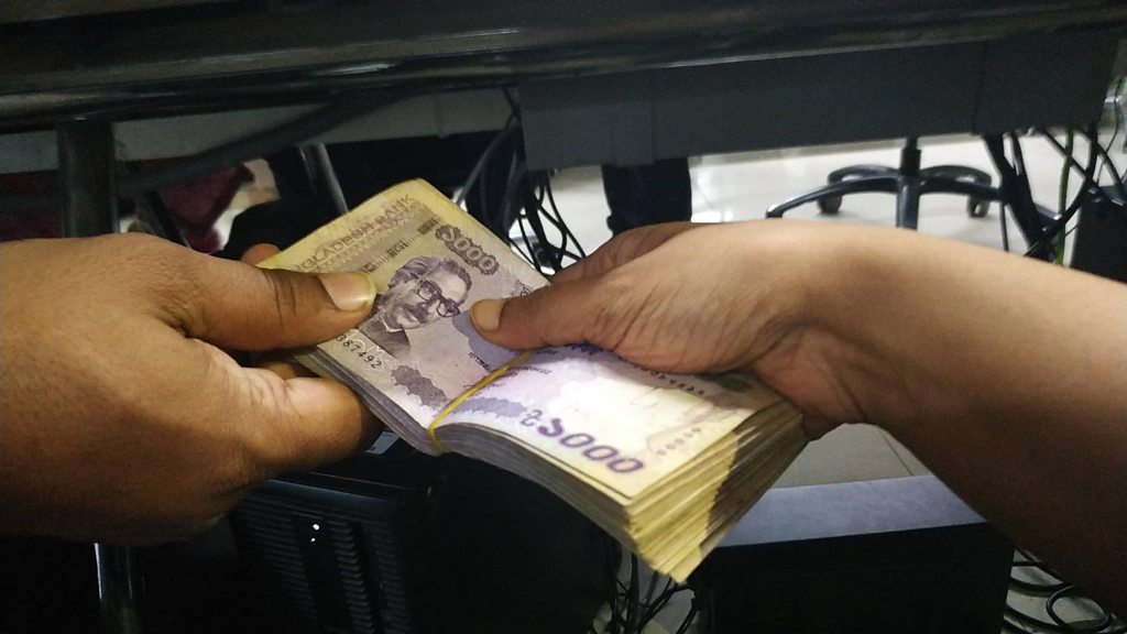 Qirollar va grafinyalar haqida porno