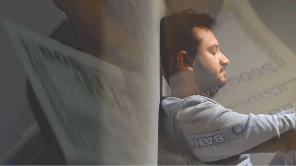 Dachada yalangoch etuk ayollar