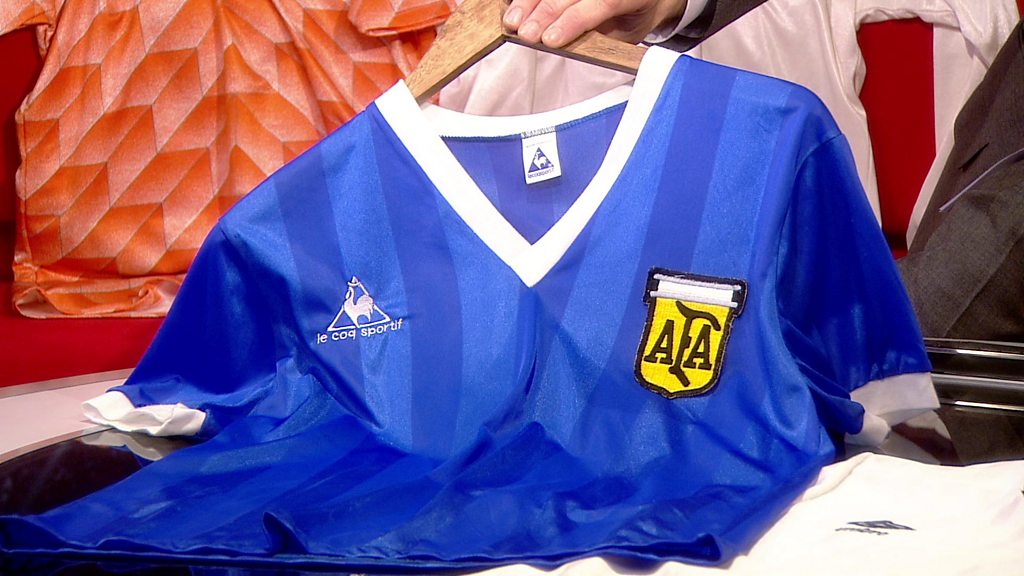 Unique Maradona shirt sold for 12,000 euros - Saudi Gazette