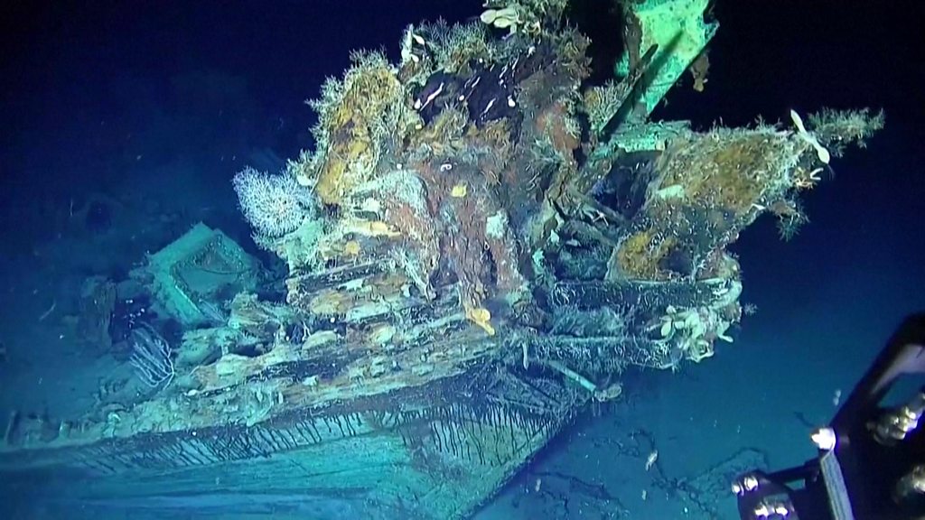 Scientists begin exploring £16 billion treasure-filled shipwreck - BBC  Newsround