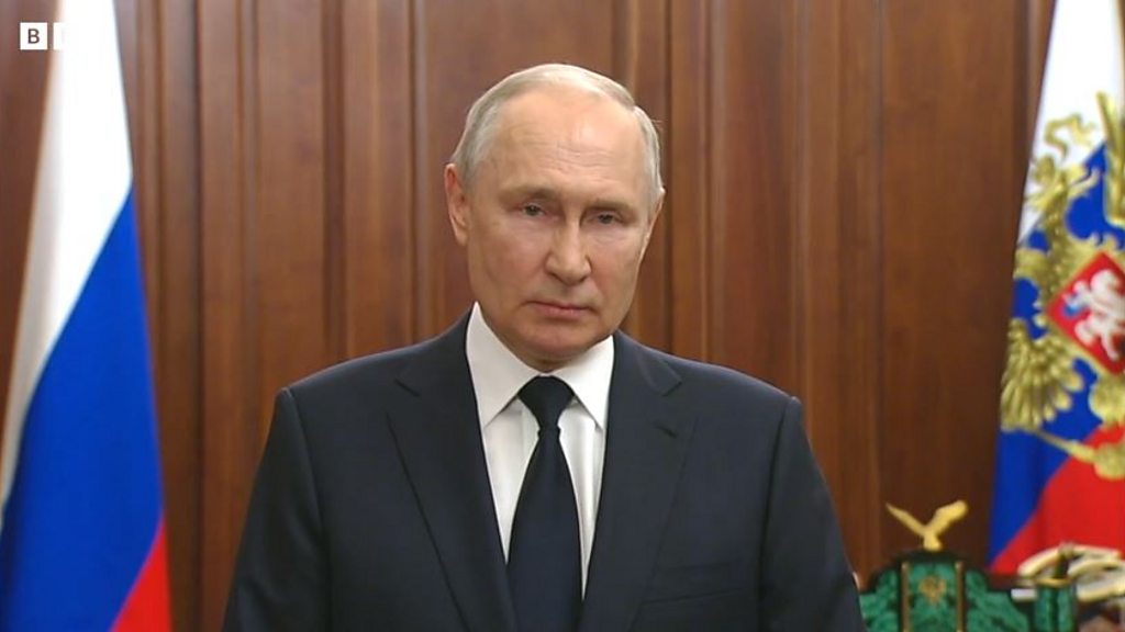 プーチン氏は「国民に感謝」、国営テレビは「西側」非難 BBC