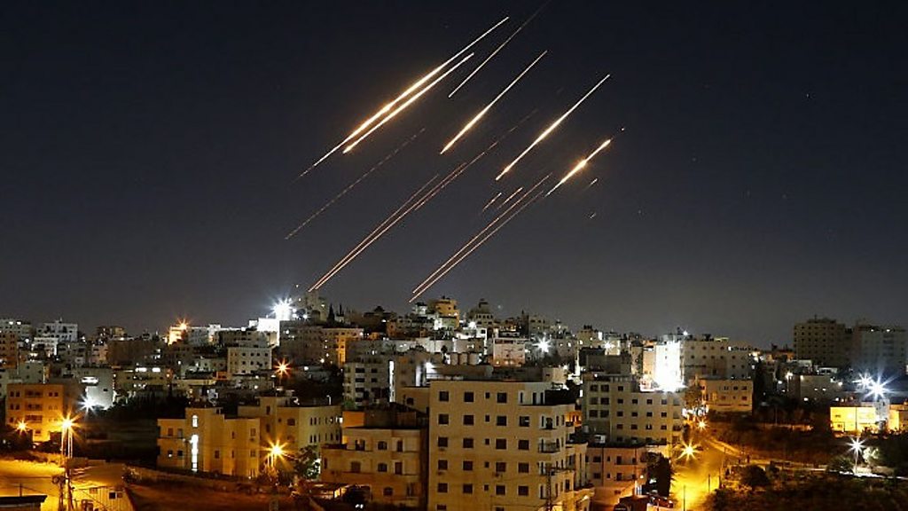 Young Iranians Torn by Israel-Iran Conflict: A Choice of Two Evils 2 Young Iranians torn