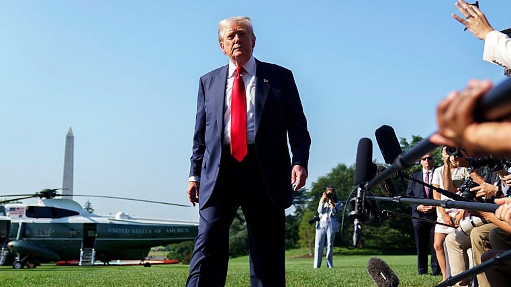 US official ends meeting with Maxwell who will 'welcome any relief', lawyer  says - BBC News