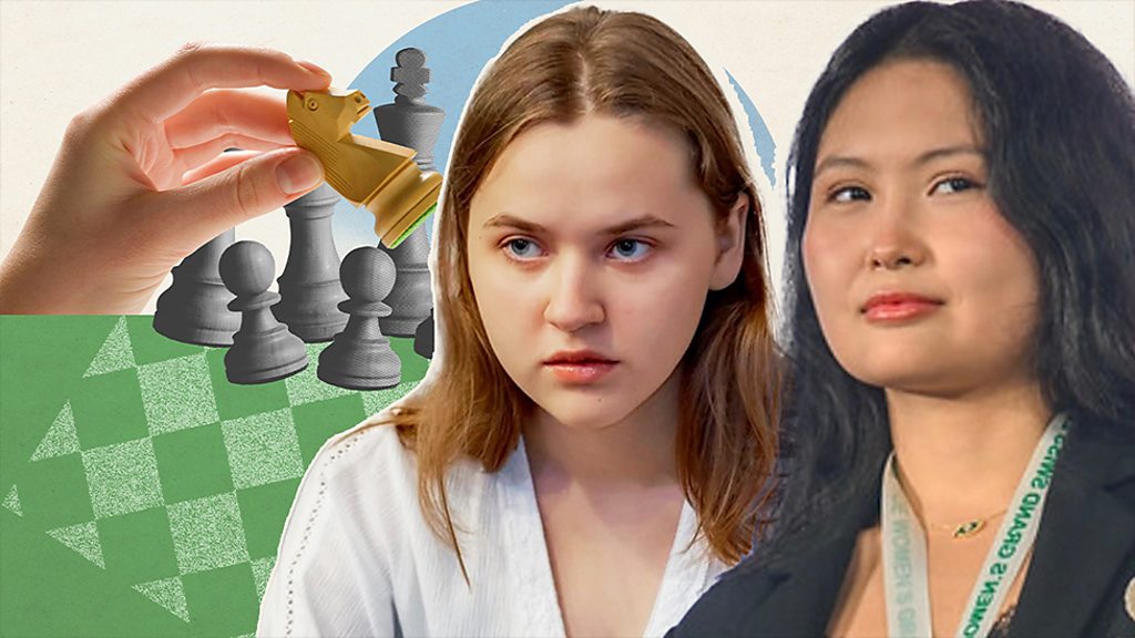 Қара шұлықтағы жалғыз жетілген әйелдің суреті