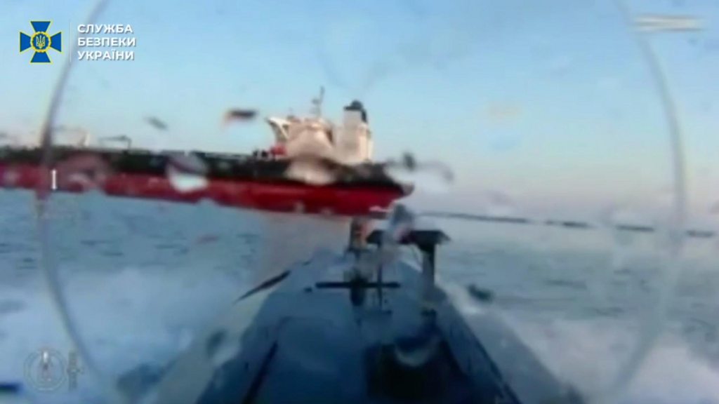 ウクライナ、クリミア沖で燃料輸送中のロシア船を攻撃 燃料供給網への