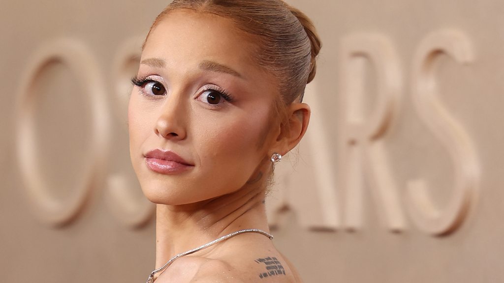 Ariana Grande Stepping Back From Public Life Due to Constant Scrutiny