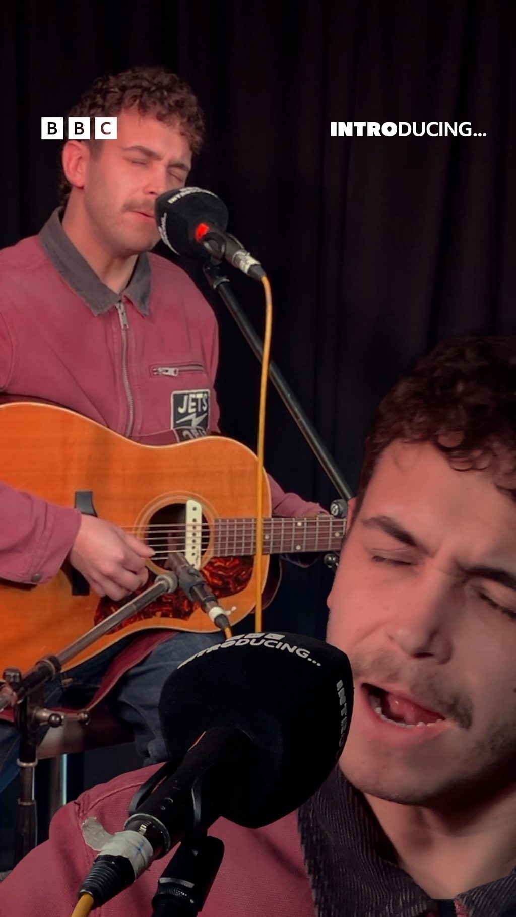 Watch: Henry Grace playing Passing Through, live in session