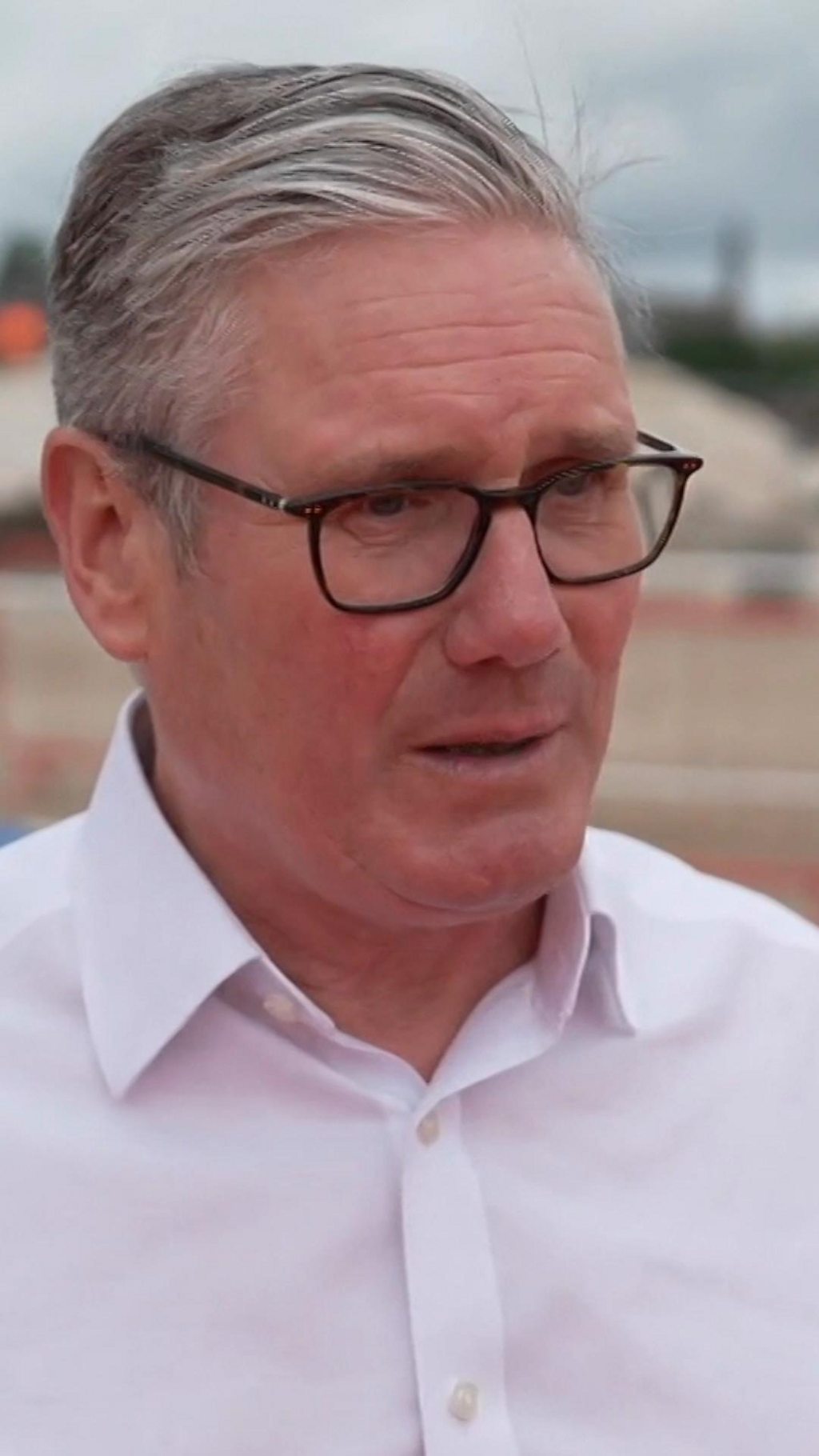 PM vows to speed up housebuilding projects