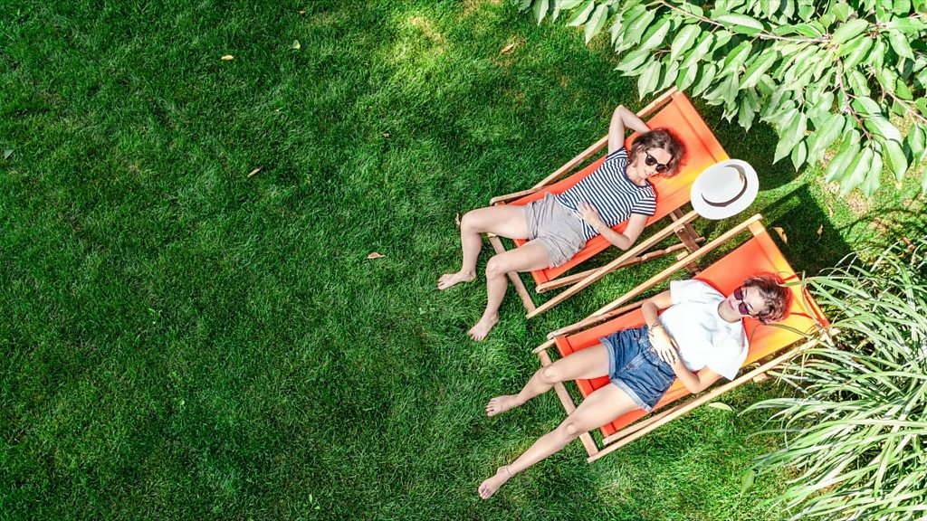 Is there a healthy way to tan?