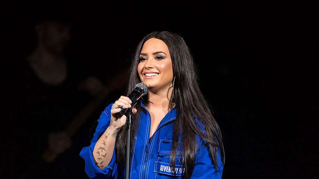 Demi Lovato brings Florida shooting survivors on stage BBC