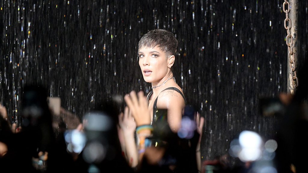 Halsey defends 'inappropriate' TV performance - BBC
