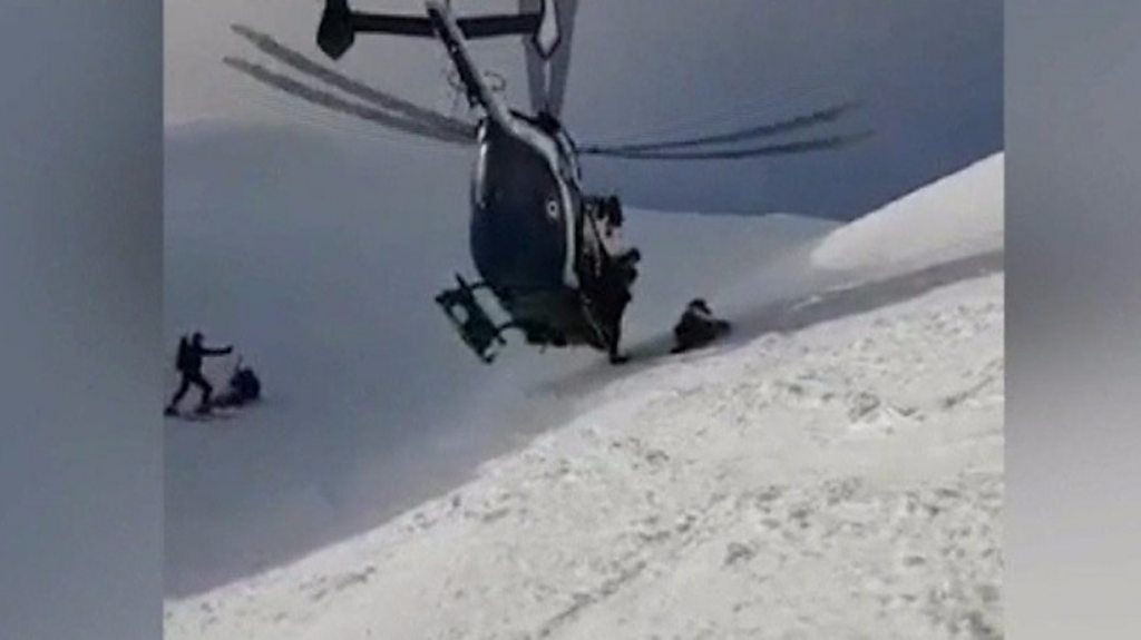 Skiers Rescued By Dramatic Helicopter Manoeuvre