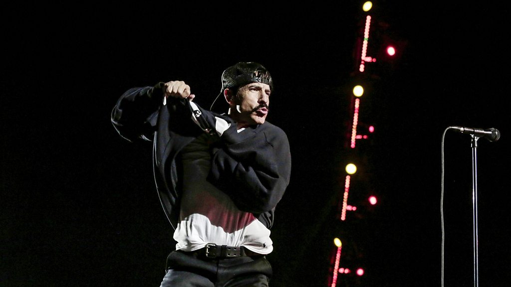 Red Hot Chili Peppers (literally) play Pyramid stage