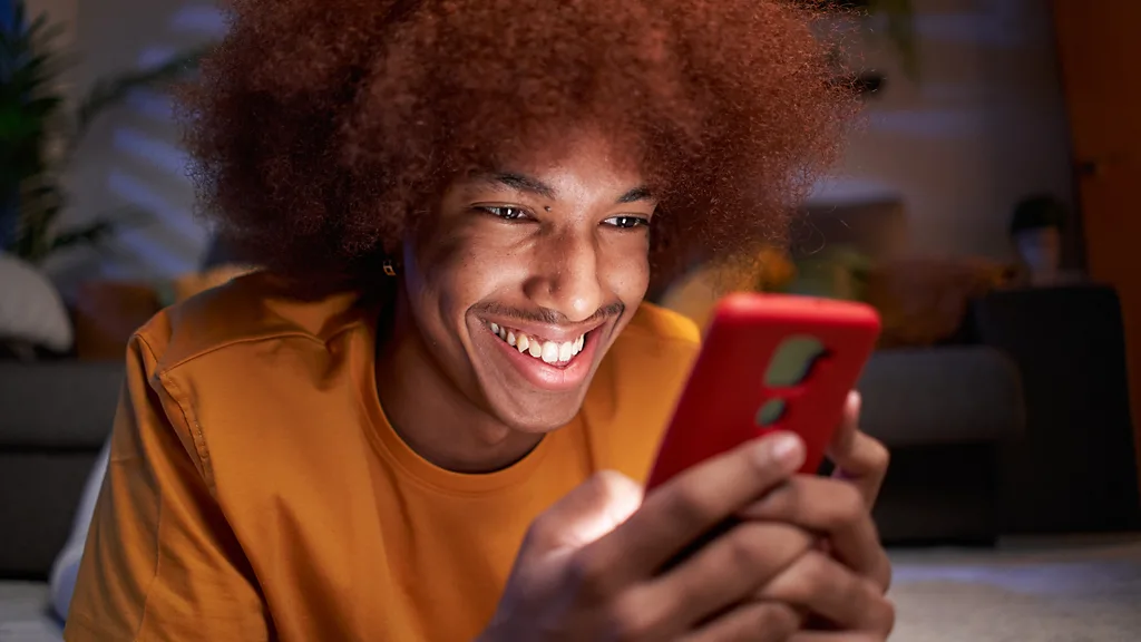 There are good and bad ways to present yourself on Tinder, according to the app's research (Credit: Getty Images)