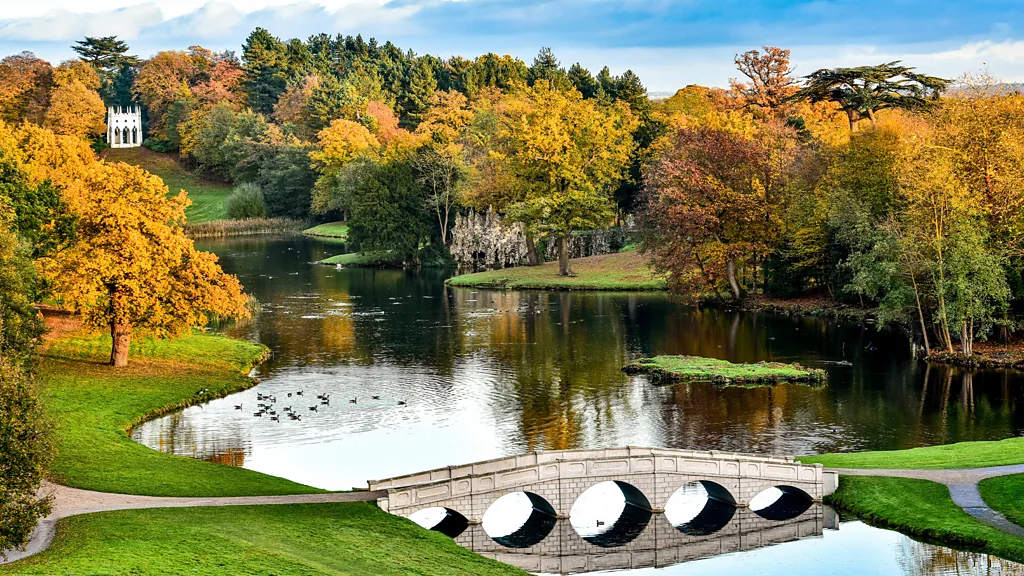 Painshill Park is where the Featherington family picnic takes place in Bridgerton (Credit: Getty Images)