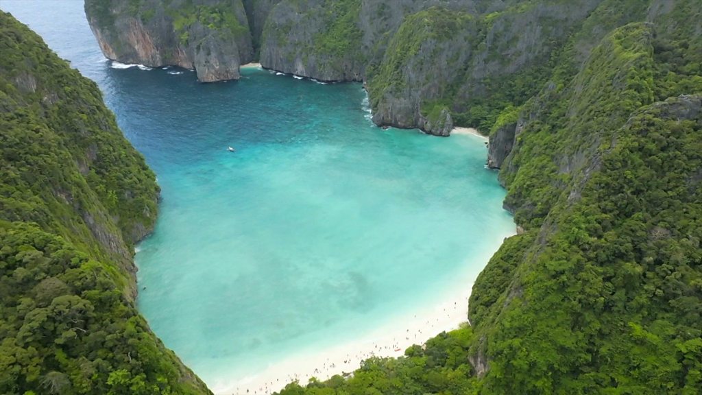 Protecting Thailand's famous 'paradise beach'