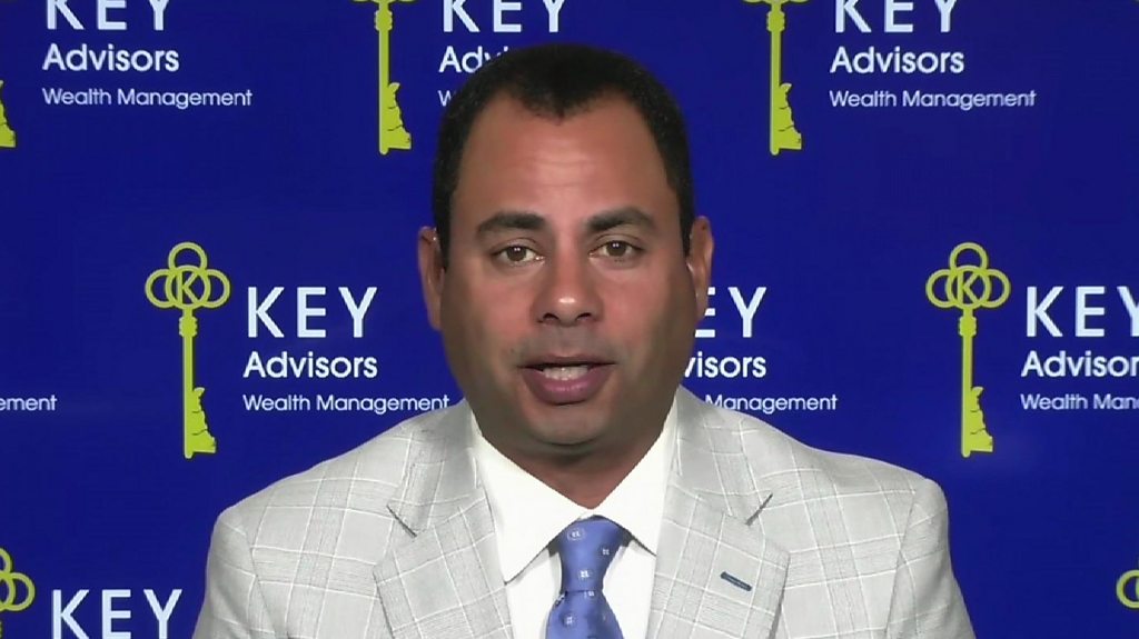 Markets open lower after Fed's statement 25 Aug 2025