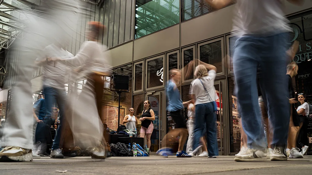 Salsa sentado: el movimiento milagroso para aliviar el dolor de espalda