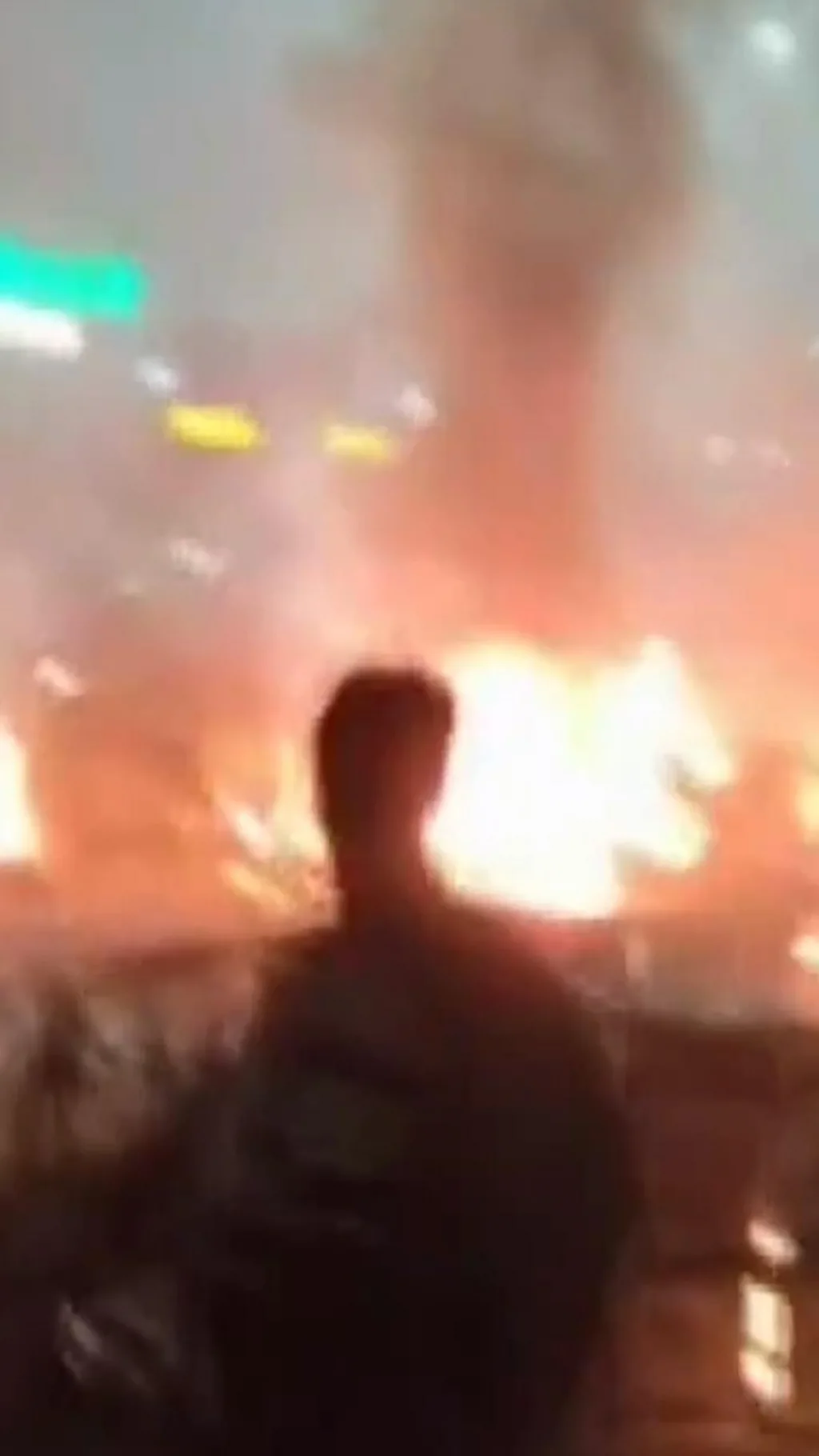 டெல்லி செங்கோட்டை அருகே காரில் வெடிப்பு - என்ன நடந்தது?