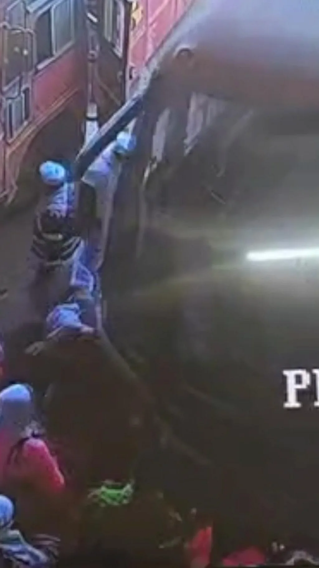 बस ब्रेक फेल होऊन गर्दीत घुसली तेव्हा...