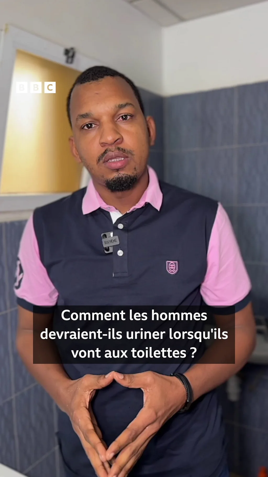 Uriner en position assise chez les hommes, pourrait présenter des avantages pour la santé.