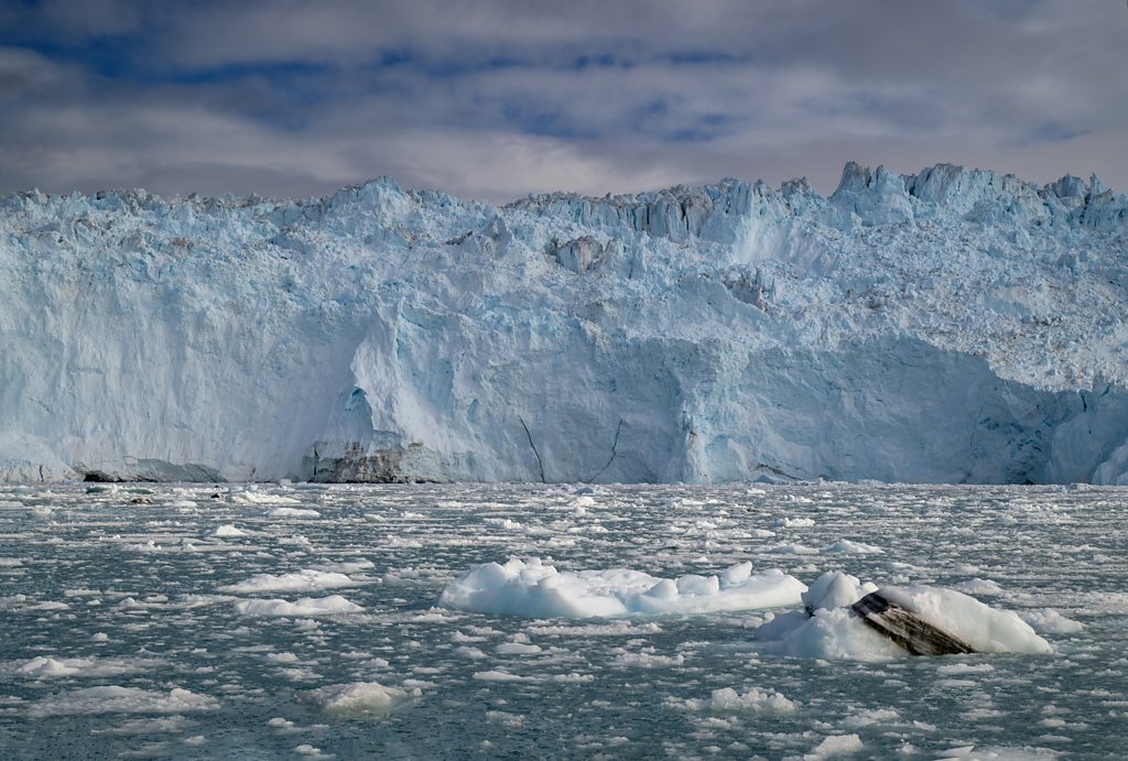 The lab recreating melting glaciers to forecast sea levels