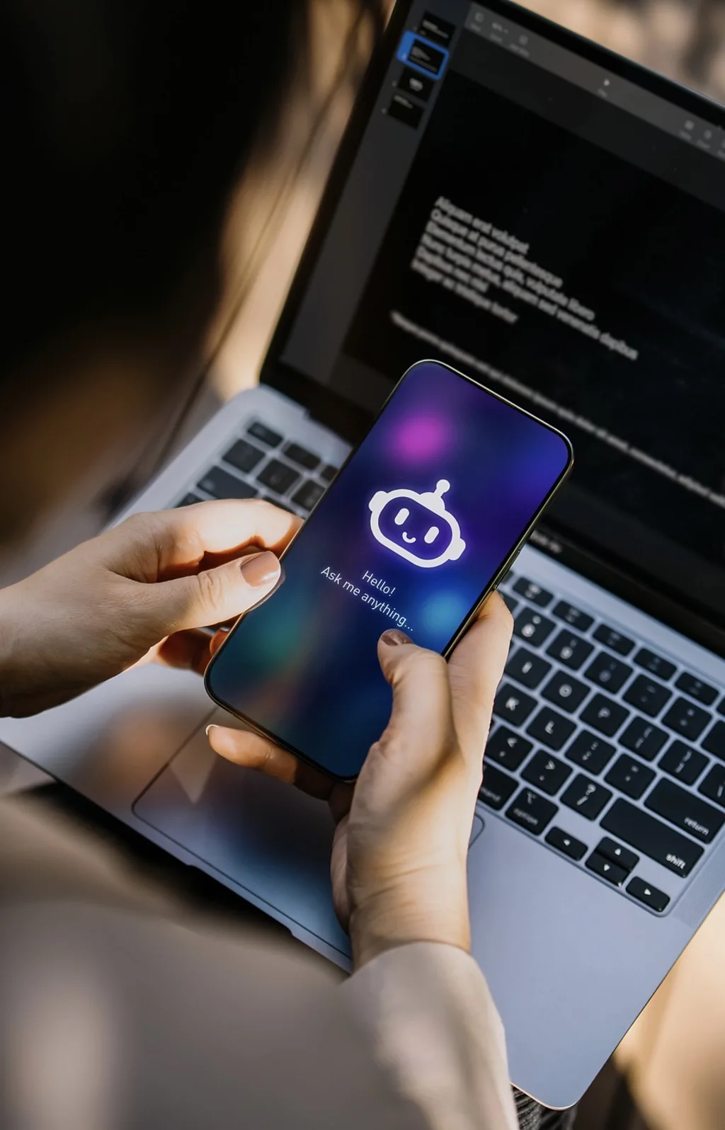 Pogledajte ovaj video za korisne savete o korišćenju četbota kod kuće i na poslu.