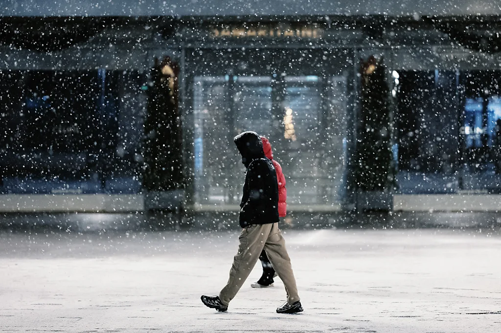 The winter months can be tough for some people, but changing your mindset to find joy in the cold and dark could boost your wellbeing (Credit: Getty Images)