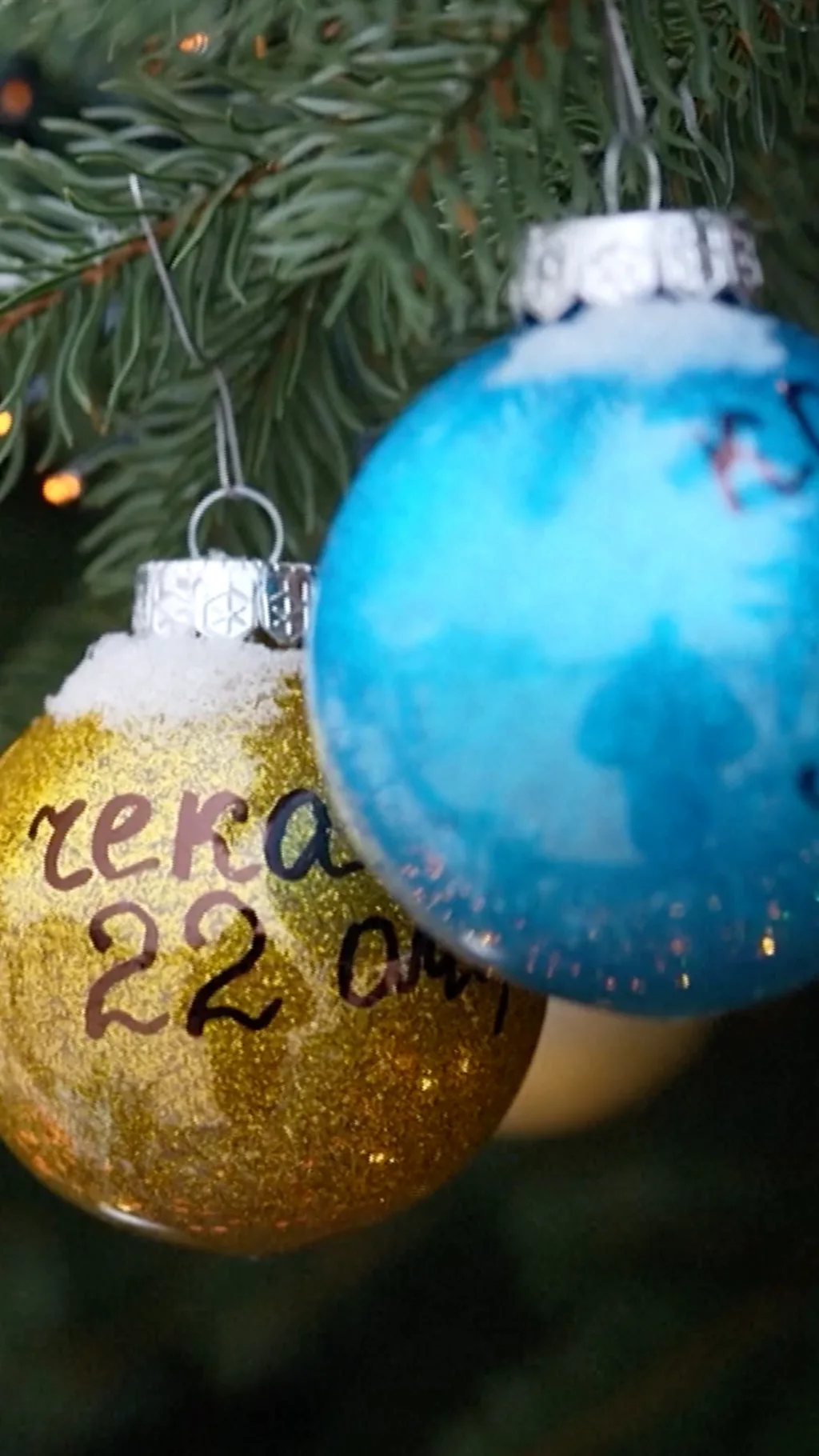 Игрушки на елке в Киеве в 2025 году.