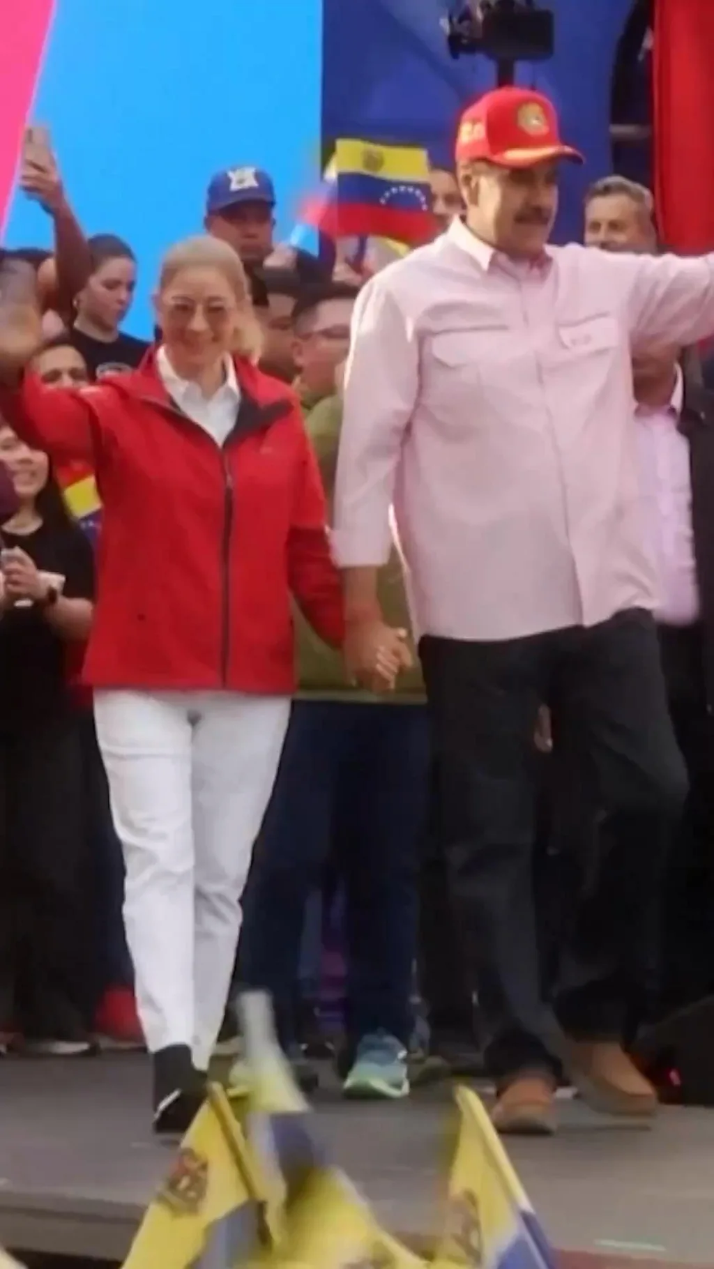 भेनेजुएलाका राष्ट्रपति निकोलास मदुरो र सिलिया फ्लोरेस।