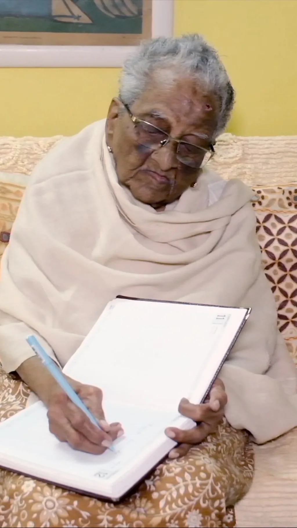 इस बुज़ुर्ग महिला डॉक्टर ने घर बेचकर एम्स को दिए 3.4 करोड़ रुपये