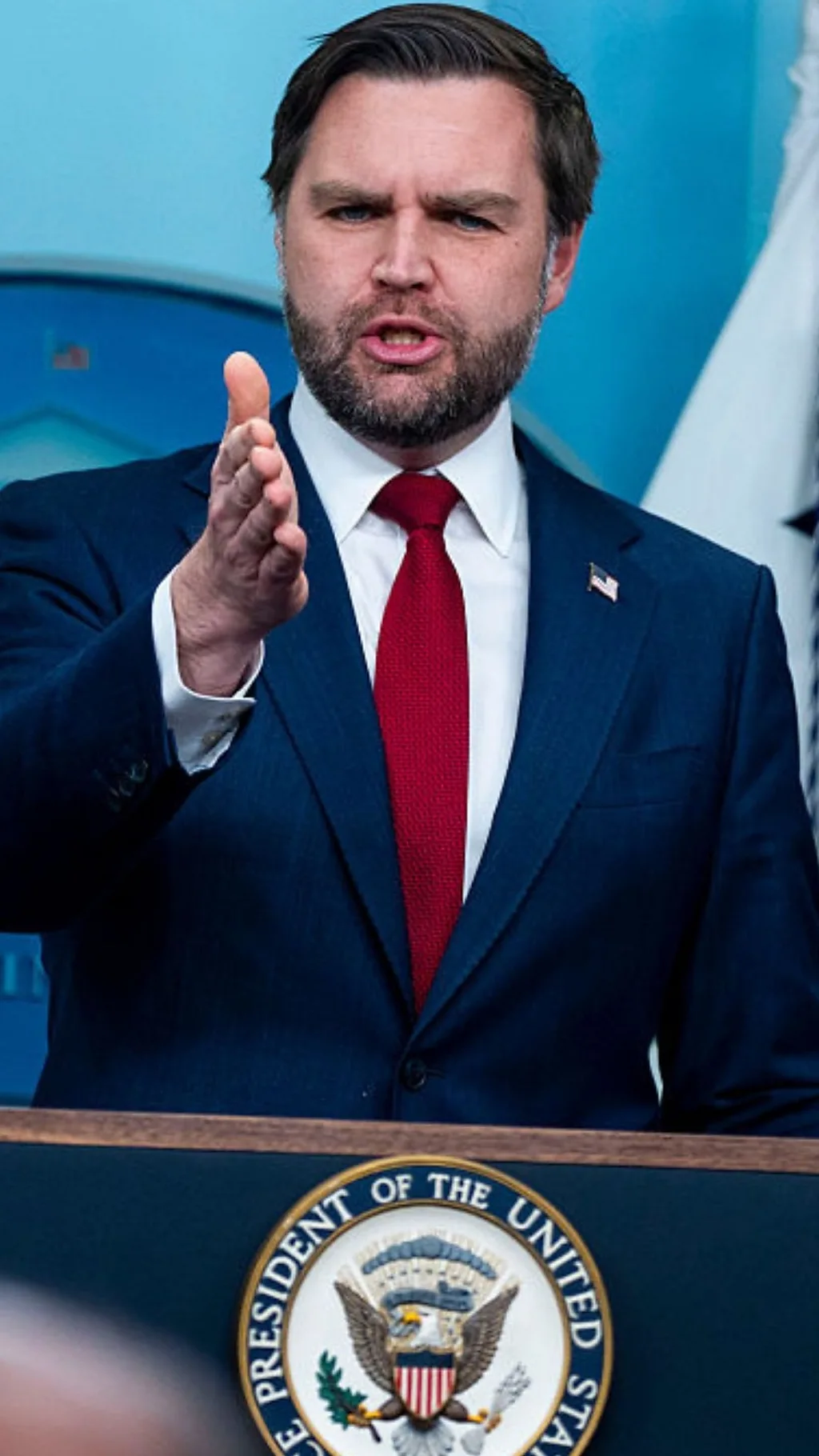 अमेरिकी उपराष्ट्रपति जेडी वांस ने ग्रीनलैंड को लेकर यूरोपीय नेताओं से ये कहा