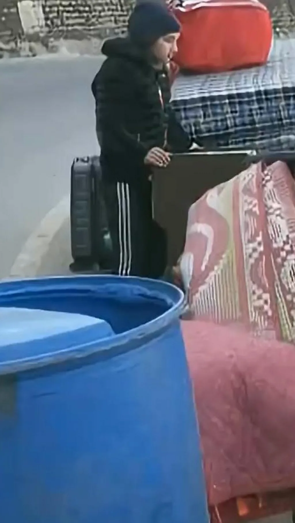 शिमला में कई घरों में आई दरारें