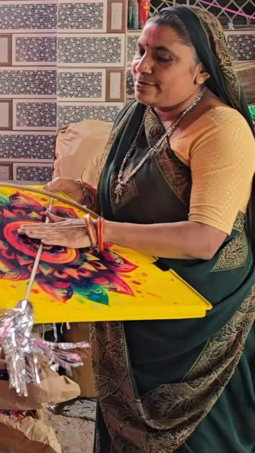 આ ગુજરાતી મહિલાએ પતંગ ઉદ્યોગમાં કેવી રીતે સફળતા મેળવી?