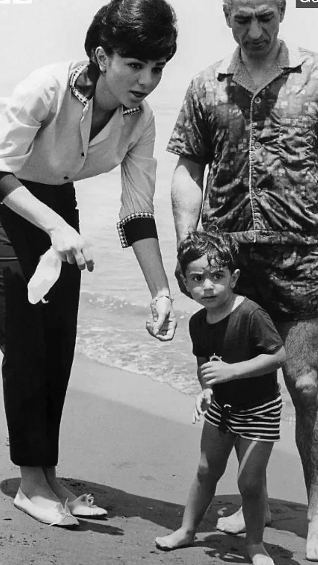 इराणच्या आंदोलनानं चर्चेत आलेले युवराज रझा पहलवी कोण आहेत?