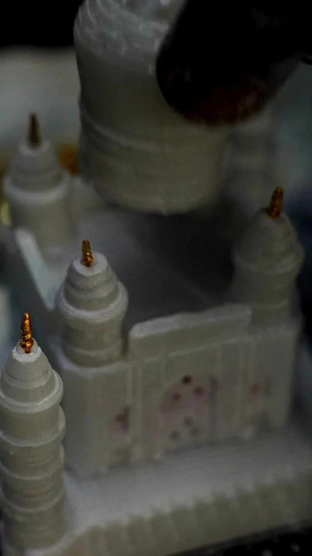 सफ़ेद पत्थरों से बनने वाले ये 'मिनी ताजमहल' ऐसे बनते हैं