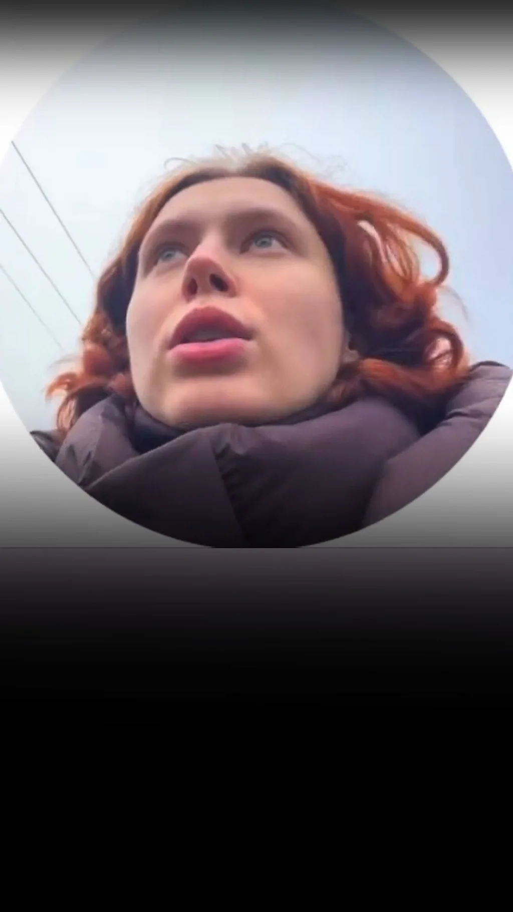 Ольга йшла вулицею, коли почула звук, що нагадав дрон…