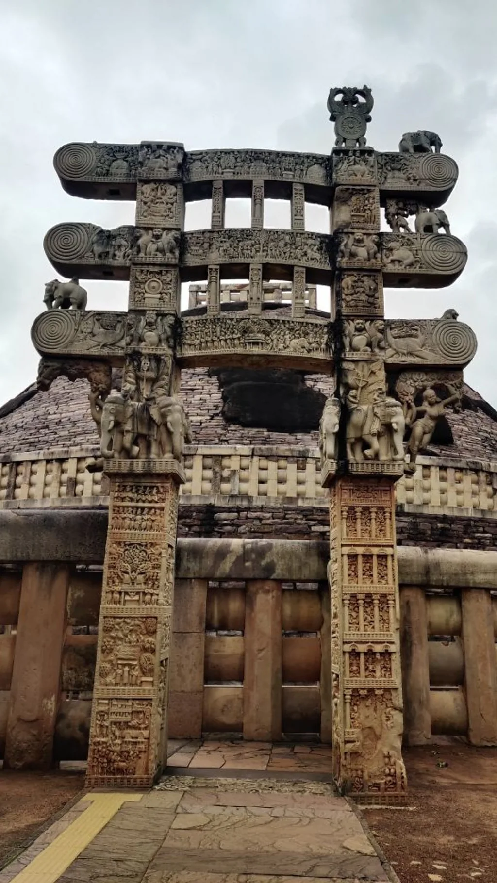 200 रुपये के नोट पर छपा सांची का स्तूप इतना ख़ास क्यों है?