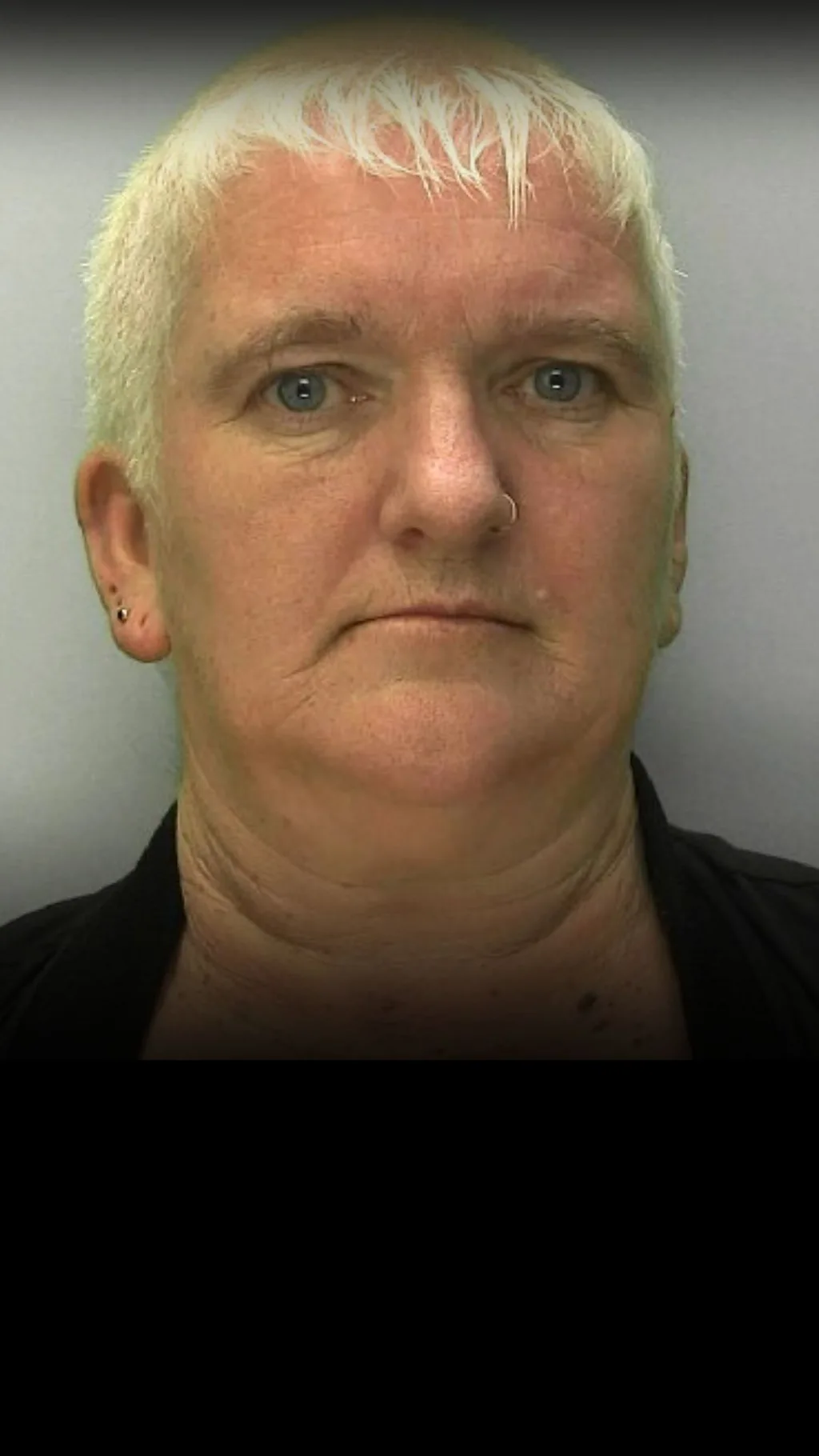 Британка 25 років утримувала в неволі іншу жінку та змушувала її важко працювати