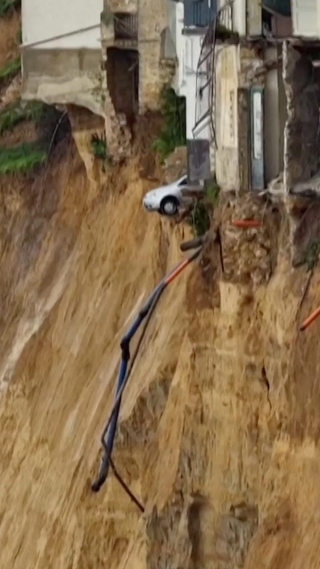 Гигантский оползень на Сицилии