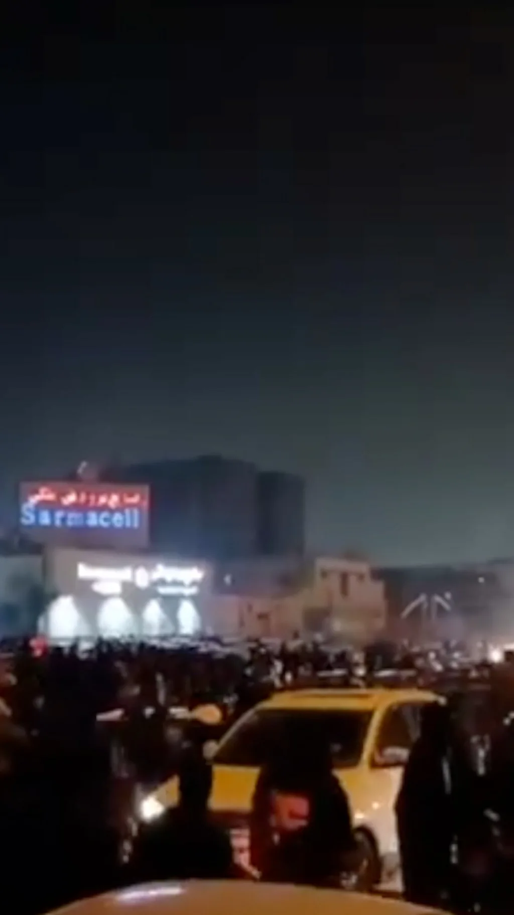 Протестующие в Иране