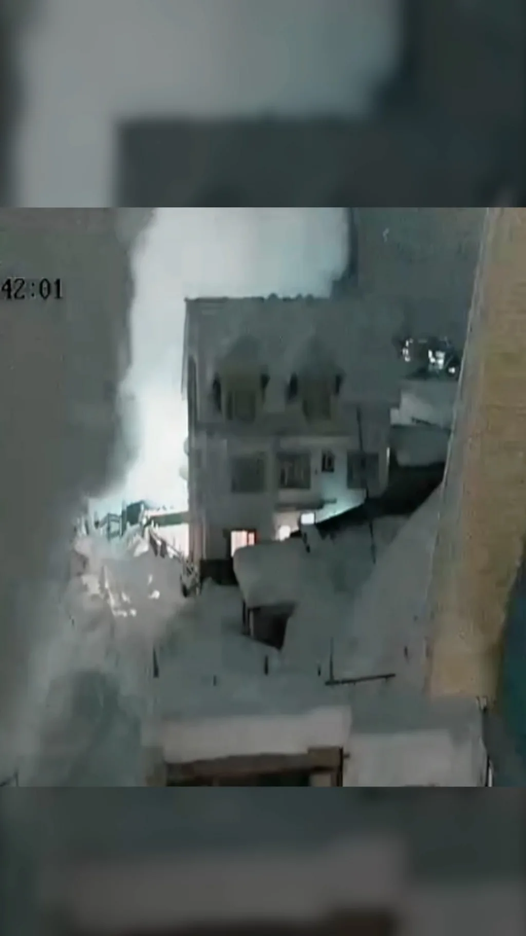 कश्मिरमा हिम पहिरो